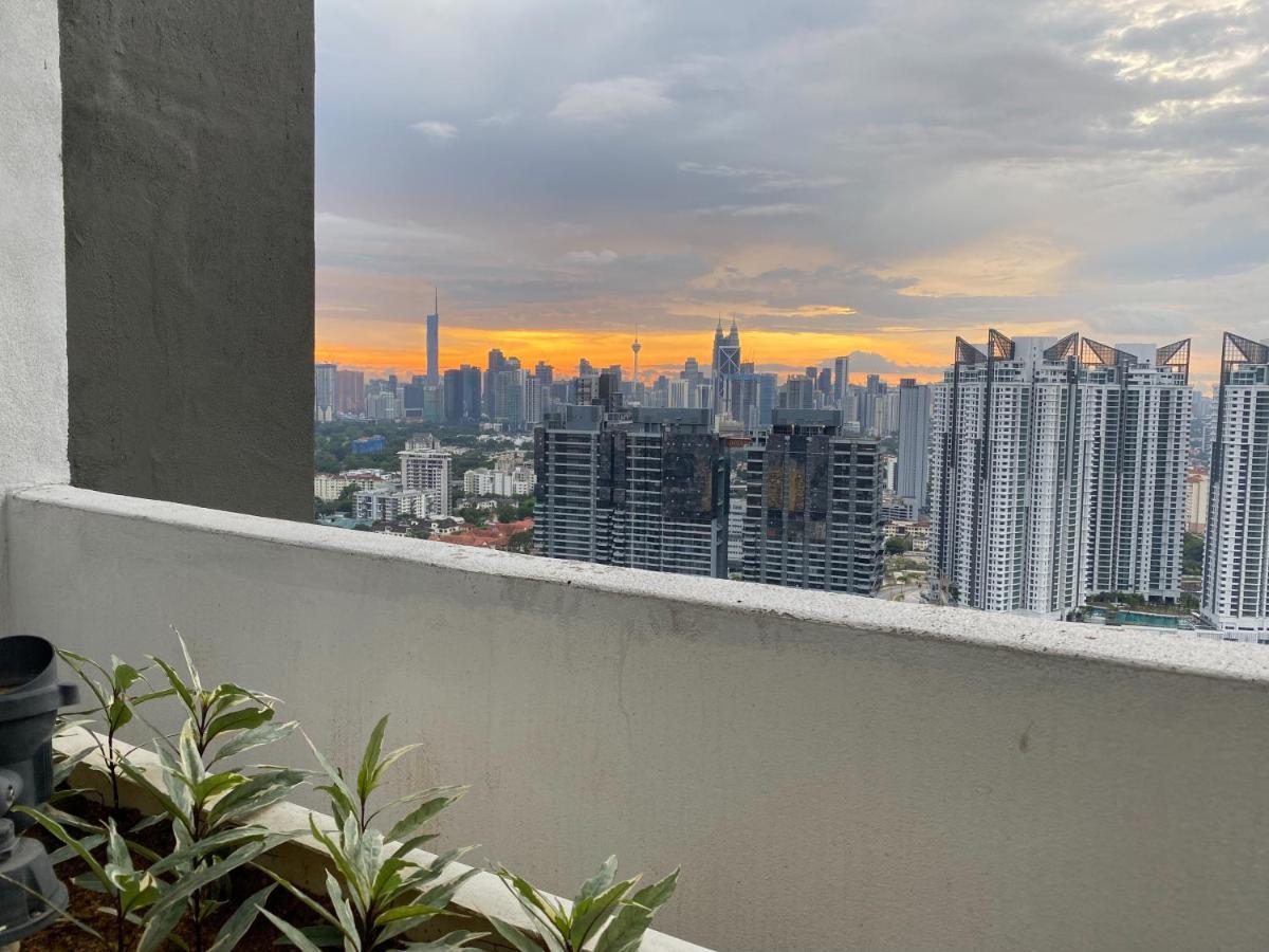 Skyline Garden 2 Bedrooms Homestay Near Klcc Куала-Лумпур Экстерьер фото